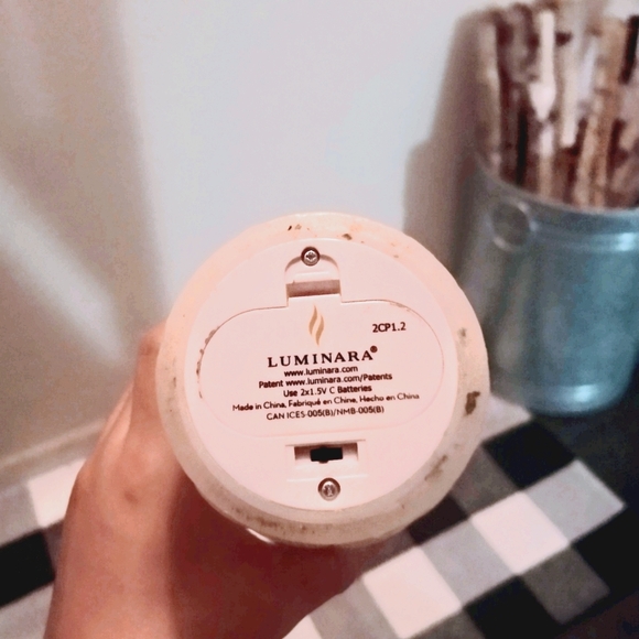 NEW DISNEY BEAUTY & THE BEAST LUMINARA  CANDLE - Picture 2 of 2